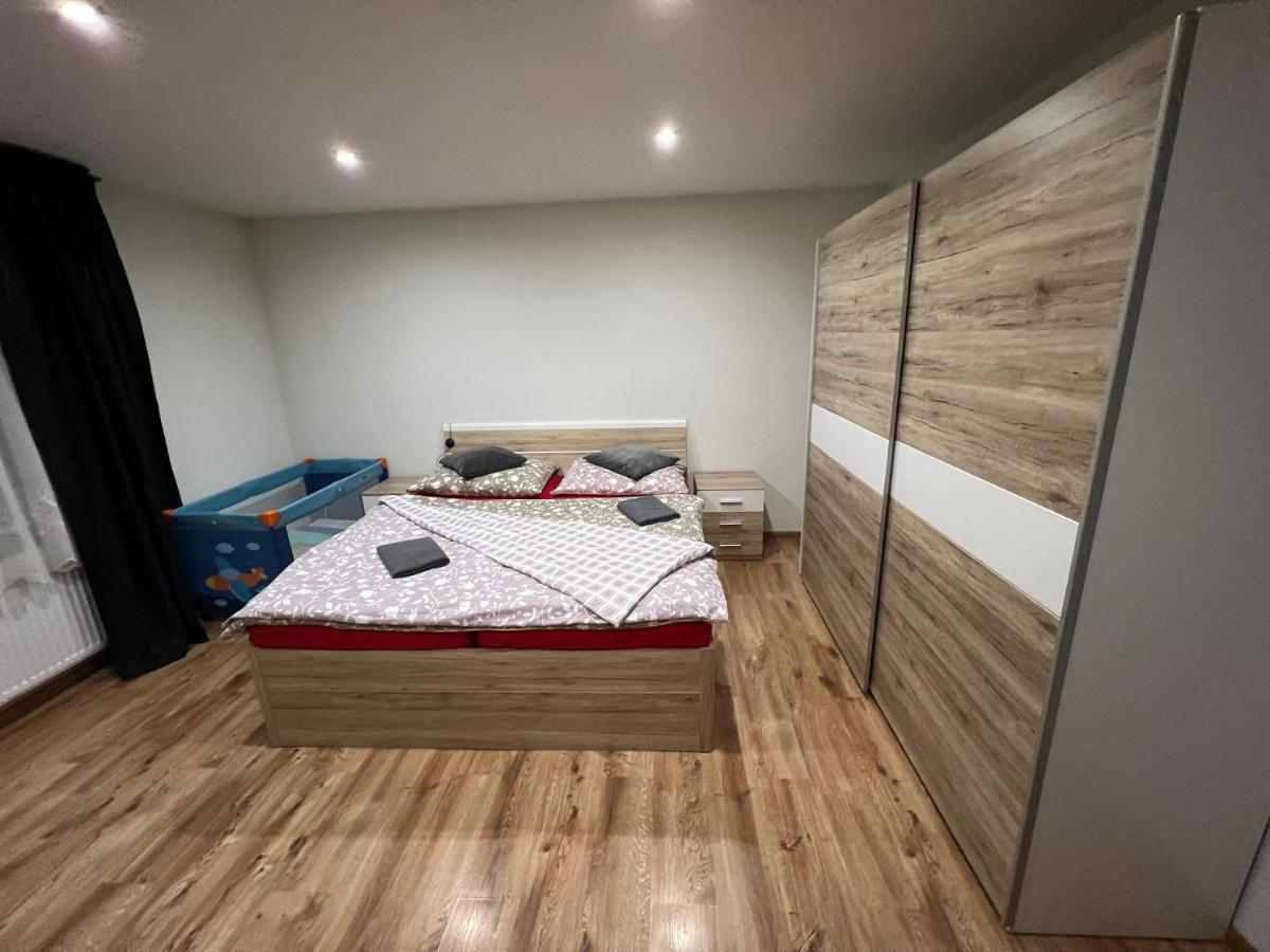 Family Apartments Mýto pod Ďumbierom 外观 照片